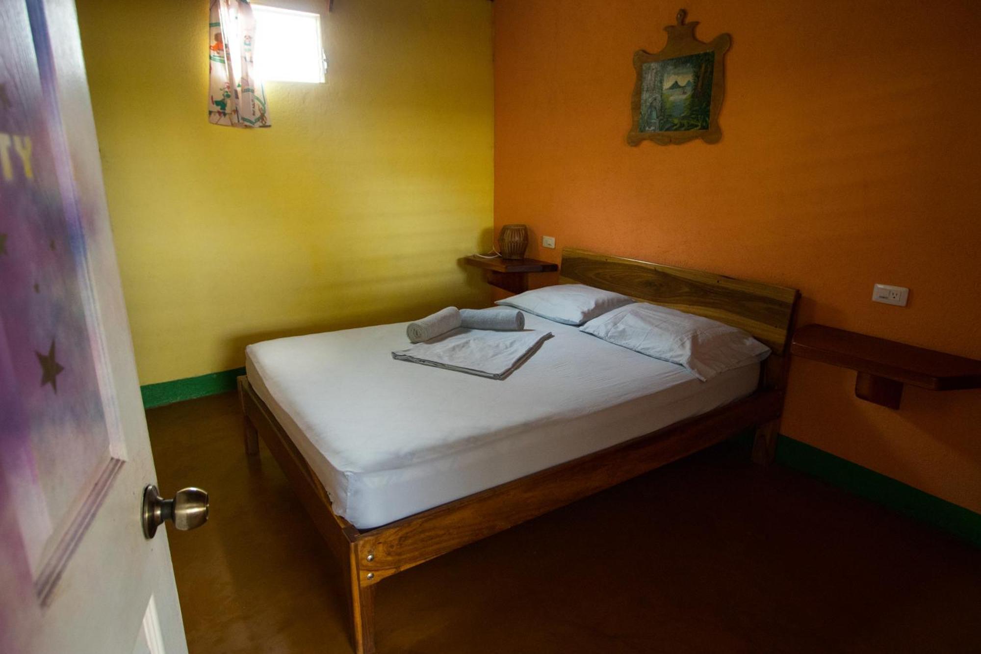 Hostel Life Is Good Moyogalpa Bagian luar foto