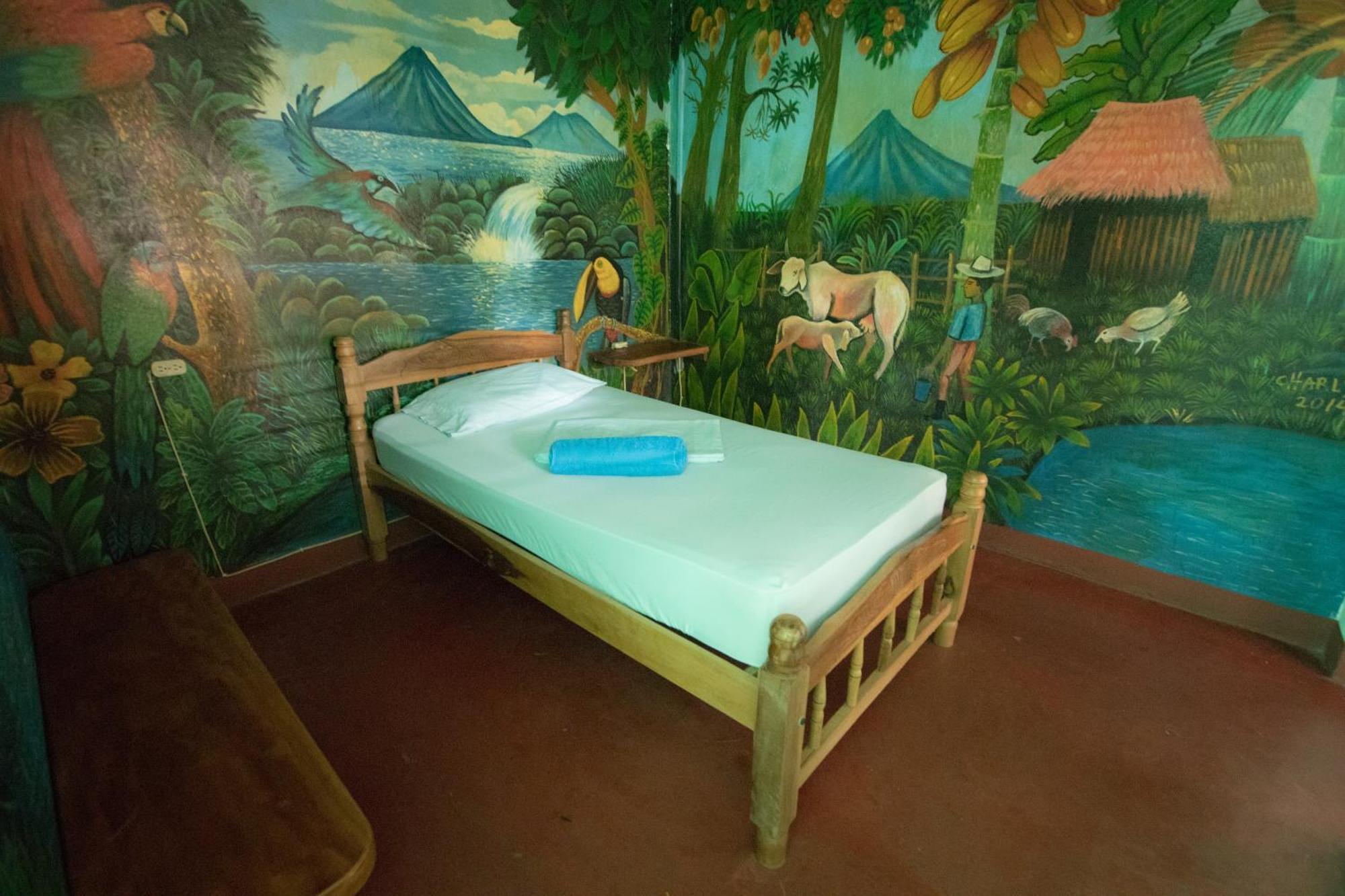 Hostel Life Is Good Moyogalpa Bagian luar foto